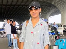 Sunidhi Chauhan greets paps as she gets clicked at the airport