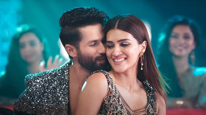 Teri Baaton Mein Aisa Uljha Jiya (Title Track): Shahid Kapoor, Kriti Sanon Teri Baaton Mein Aisa Uljha Jiya (Title Track): Shahid Kapoor, Kriti Sanon