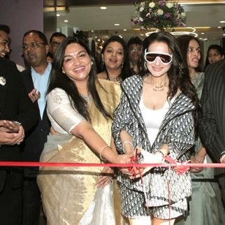 Ameesha Patel inaugurates the first flagship store of Vanior Jewels in Mumbai