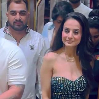 Ameesha Patel always looks so dazzling in every outfit she donnes