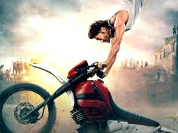 Crakk actor Vidyut Jammwal performs daredevil stunt on Mumbai local