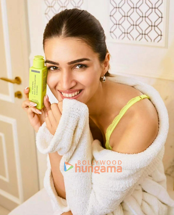 kriti sanon 1 323