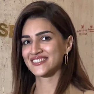 Kriti Sanon's fun banter with paps as she gets clicked at Manish Malhotra's residence
