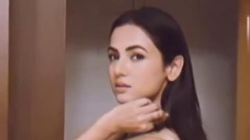 Metallic is the new trend! Sonal Chauhan’s oh-so-stylish look