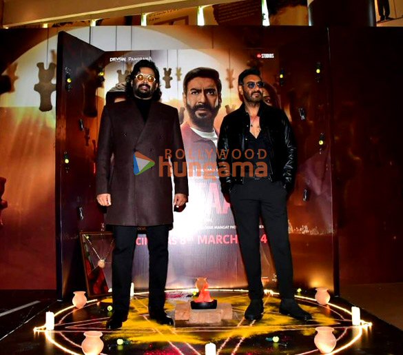 photos ajay devgn r madhavan jyotika and others snapped at shaitaan trailer launch in mumbai 10