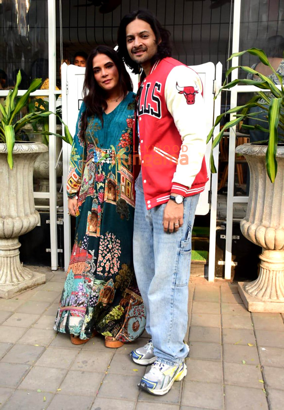 photos ali fazal and richa chadha snapped in bandra 4 2