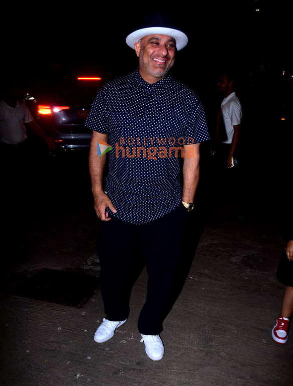 photos anupam kher and russell peters snapped at gigi restaurant in bandra 4