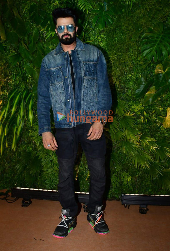 photos celebs attend bhagyashrees birthday bash 17