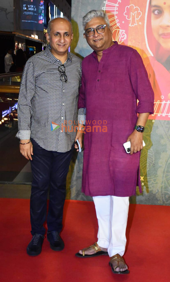 photos celebs grace the premiere of laapataa ladies 009 7
