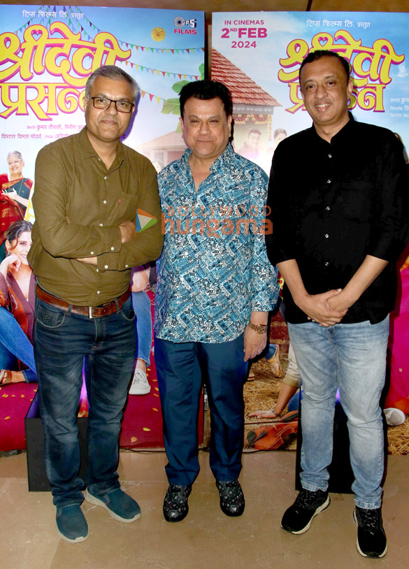 photos celebs grace the premiere of marathi film sridevi prasanna 1 2