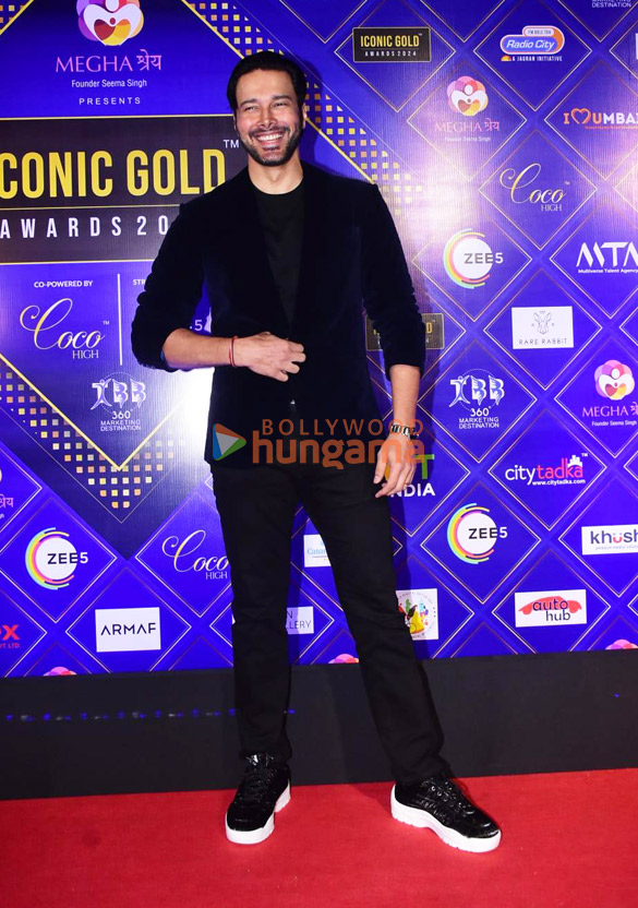photos celebs grace the premiere of marathi film sridevi prasanna 4569 2