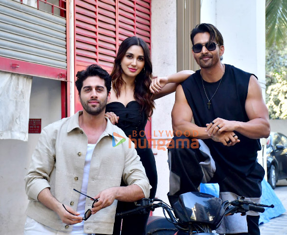 Photos: Harshvardhan Rane, Nikita Dutta, Ehan Bhat snapped during Dange promotions Photos: Harshvardhan Rane, Nikita Dutta, Ehan Bhat snapped during Dange promotions