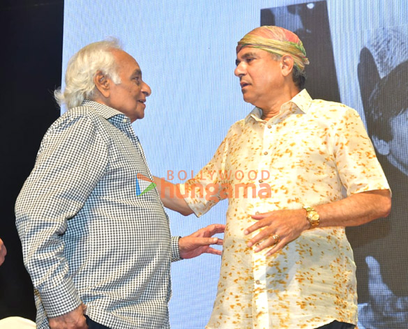 photos javed akhtar udit narayan shaan others pay tribute to lata mangeshkar at isamra sangeetmay baithak 12