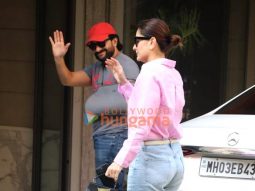 Kareena Kapoor Khan, Saif Ali Khan and Neetu Singh snapped at Randhir Kapoor’s residence in Mumbai