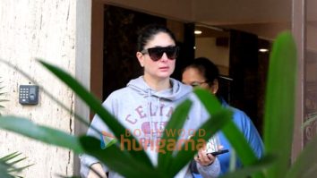 Photos: Kareena Kapoor Khan spotted outside her residence in Bandra