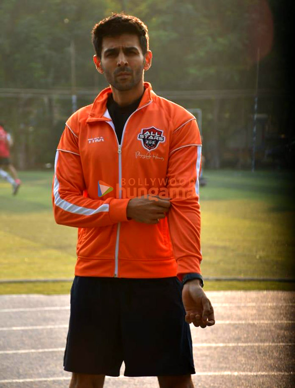 Photos: Kartik Aaryan, Abhishek Bachchan and others snapped at all-star FC football match in Juhu