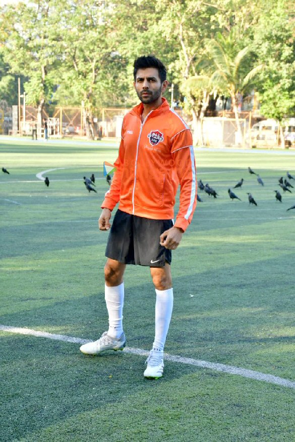 photos kartik aaryan dino morea and others snapped at all star fc football match in juhu 7