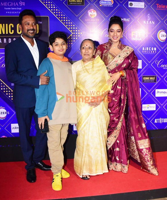 photos kartik aaryan sanya malhotra and others grace the iconic gold awards 2024 990 2