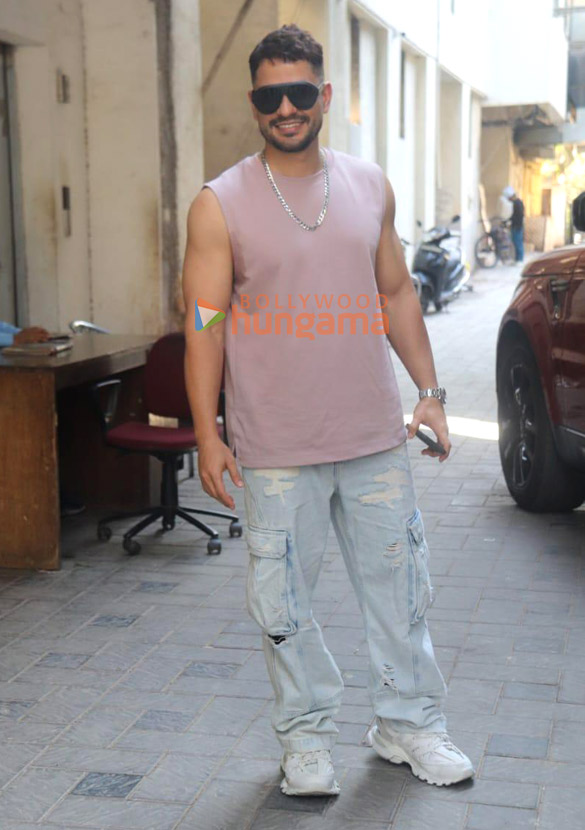 photos kunal khemu snapped in bandra 4 2