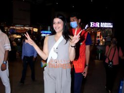 Photos: Mannara and Archana Gautam snapped at the airport