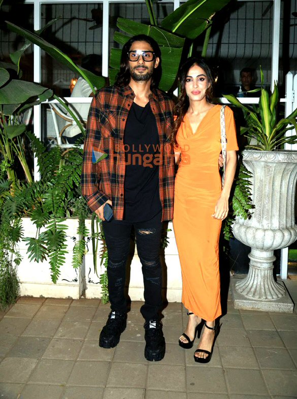 photos prateik babbar and priya banerjee snapped in bandra 2