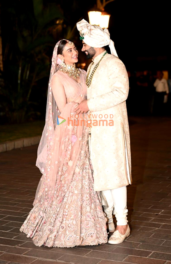 Photos Rakul Preet Singh and Jackky Bhagnani snapped after tying the knot (2)
