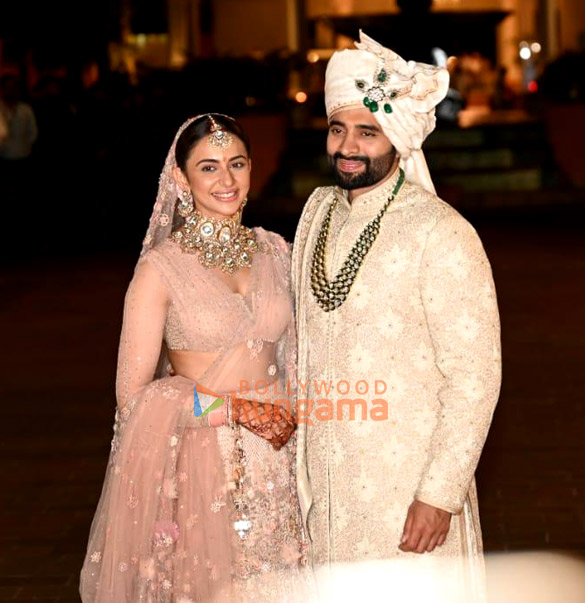 photos rakul preet singh and jackky bhagnani snapped after tying the knot 6