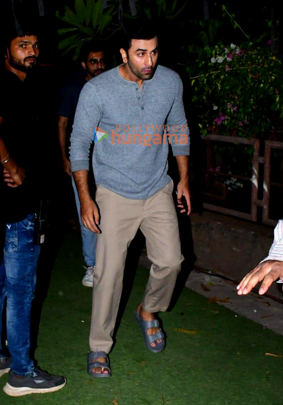 photos ranbir kapoor snapped in mumbai 3