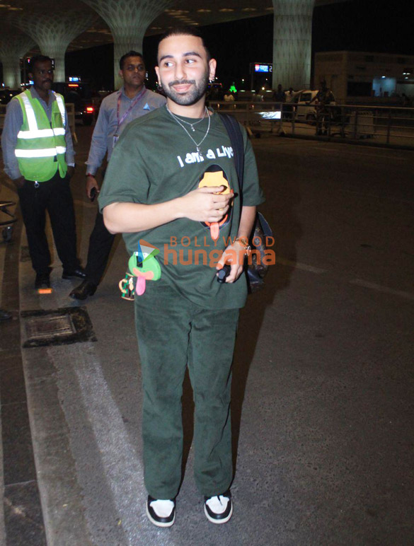 photos ranveer singh deepika padukone and others snapped at the airport 3 6