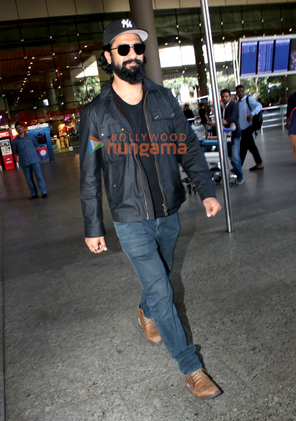 photos sanya malhotra riteish deshmukh karan johar and others snapped at the airport 2 3