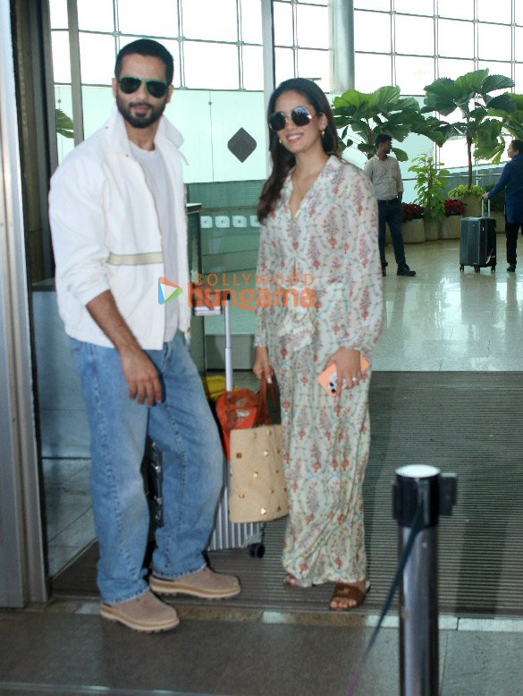 photos shahid kapoor mira kapoor aditya roy kapur and others snapped at the airport 1