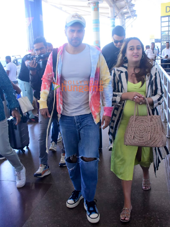 photos shahid kapoor mira kapoor aditya roy kapur and others snapped at the airport 12