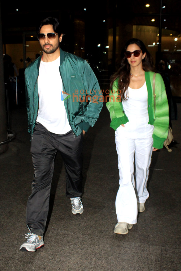 Photos: Sidharth Malhotra, Kiara Advani, Sonam Kapoor Ahuja and others snapped at the airport