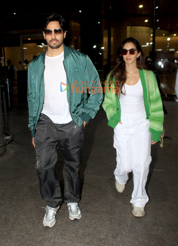 photos sidharth malhotra kiara advani sonam kapoor ahuja and manasvi mamgai snapped at the airport 4