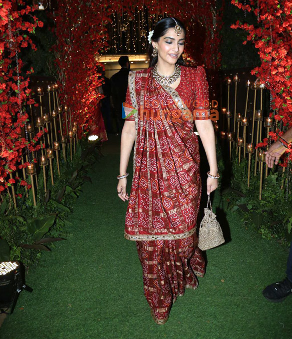 photos sonam kapoor ahuja snapped in town 4