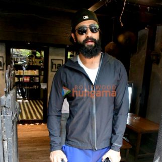 Photos: Vicky Kaushal spotted at a salon in Khar