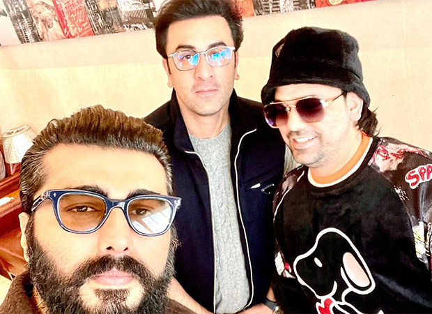 Ranbir Kapoor, Arjun Kapoor catch up with singer Shadab Faridi at airport, see pics