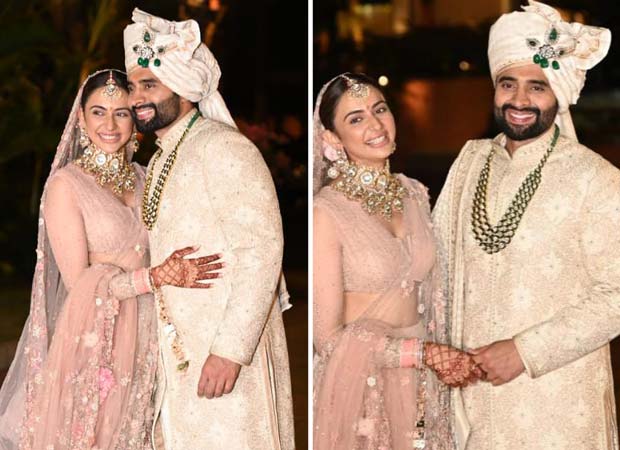 Rakul Preet Singh and Jackky Bhagnani pose for paparazzi as newlyweds; they call her “Bhabhi ji…” 