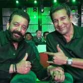 Sanjay Dutt strikes a pose with Wasim Akram; Pakistani cricketer describes him as, ”Humble as always”