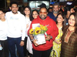 Shankar Mahadevan receives a grand welcome by family & friends as he returns with his Grammy