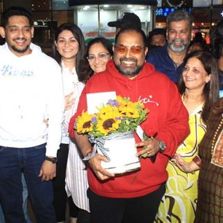 Shankar Mahadevan receives a grand welcome by family & friends as he returns with his Grammy