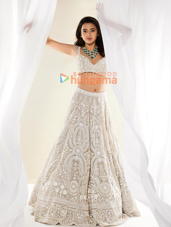 tejasswi prakash 2 22