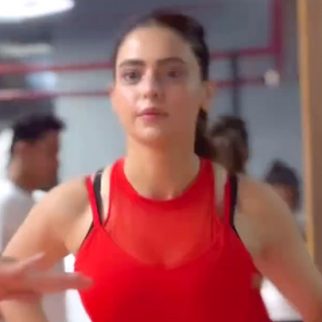 Aamna Sharif's workout routine motivates us to stay fit