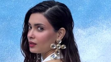 Absolutely divine in white! Diana Penty