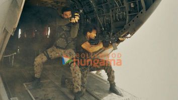 Bade Miyan Chote Miyan stills