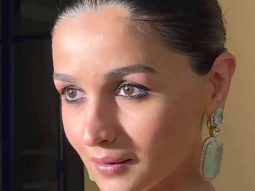 Beautiful! Alia Bhatt dazzles in a saree for Zee Cine Awards