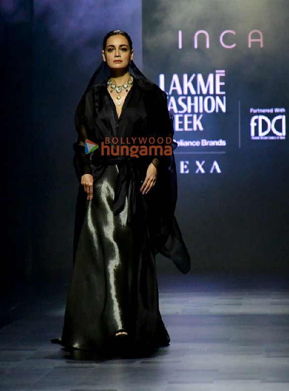 dia mirza turns showstopper for lakme fashion week 2024 09 1