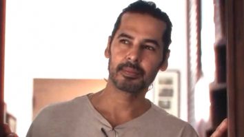 Dino Morea kickstarts his dinomite day with some dance