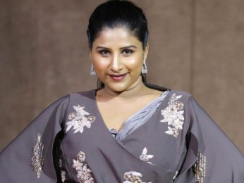 Jawan singer Mangli meets with a minor accident, confirms being safe Jawan singer Mangli meets with a minor accident, confirms being safe