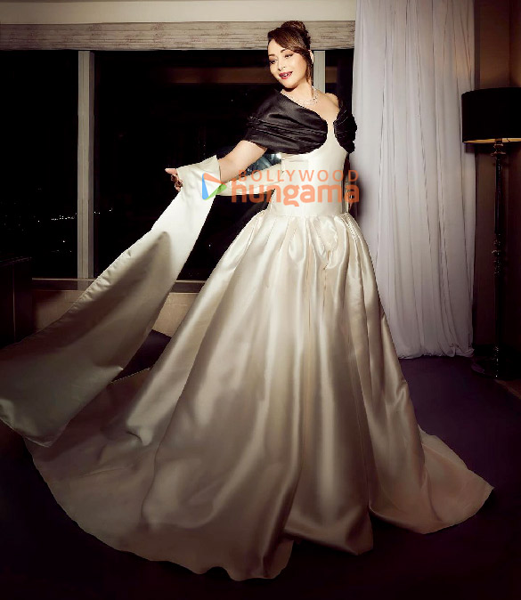madhuri dixit 2 74